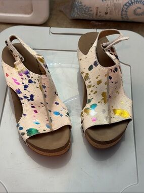 Women’s Cream Multicolor Paint-Splash Wedge Sandals